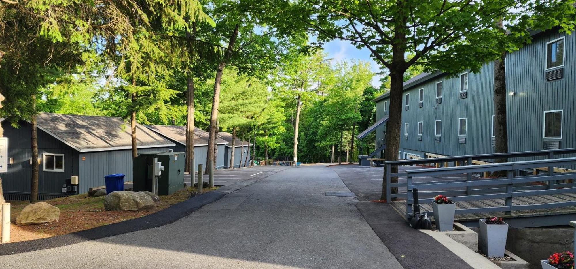 The Stone Gate Resort Lake George Exterior foto